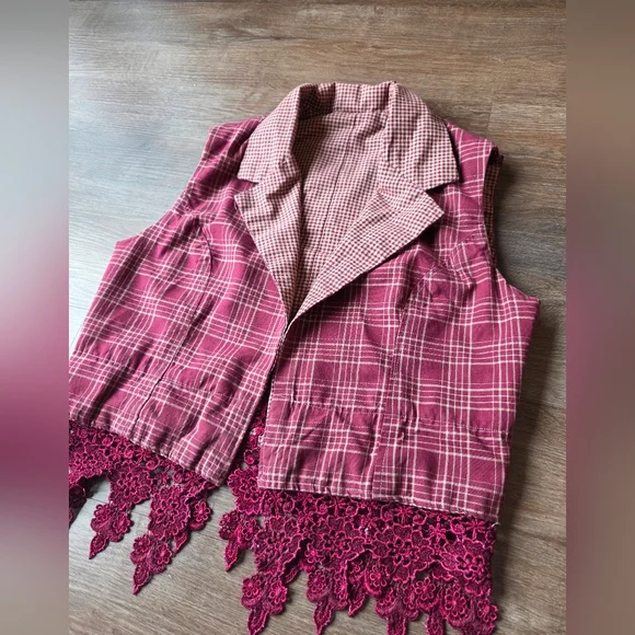 Vintage Hand Made Reversible Maroon Plaid Western Vest with Lace Fringe, size S - Picture 2 of 7